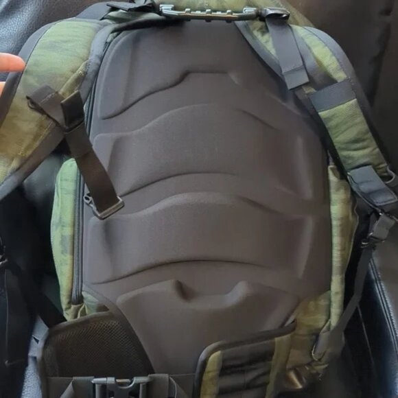 Oakley Kitchen Sink backpack Brand New with tags - Picture 12 of 16